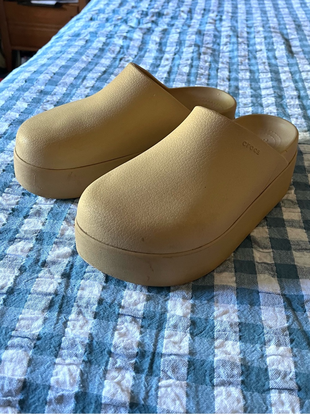 CROCS Dylan Platform - Tan/Beige